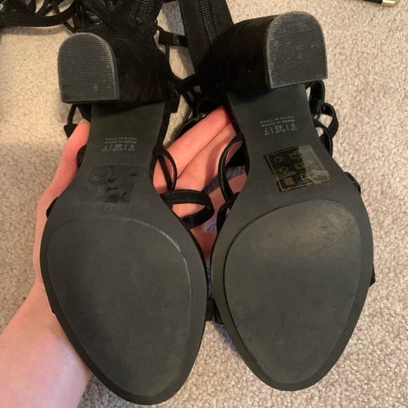 ๐ฅ Host Pick ๐ฅ Call It Spring Gladiator Heels - Picture 4 of 6